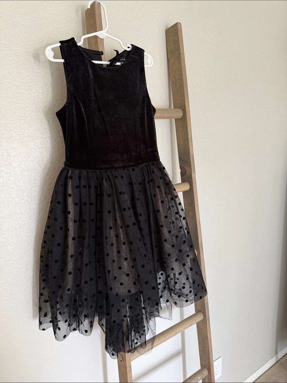 Zunie chic sleeveless